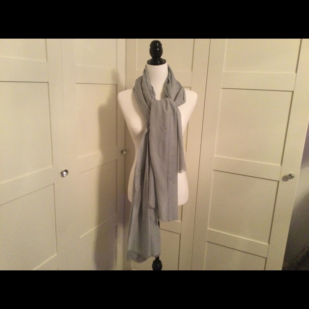 Scarf - Picture 2 of 4